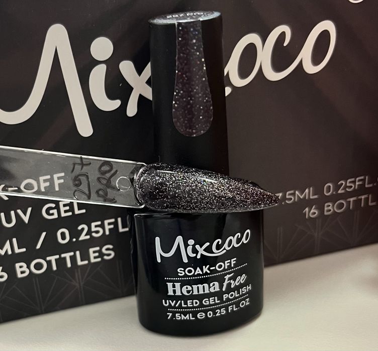 Продавам колекция от гел лакове MİXCOCO Всички са в отлично състояние.