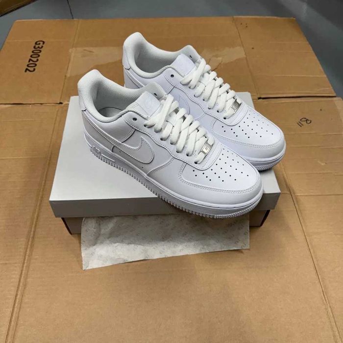 Nike Air Force 1 Triple White (36-47)