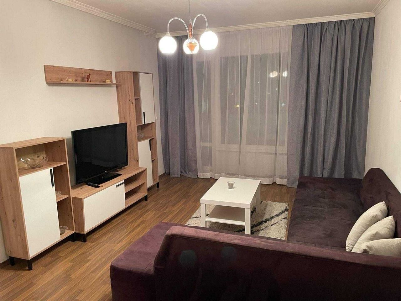 Дава се под наем Двустаен апартамент в София, Младост 1А - 70 кв.м за 550 € - Снимка #1