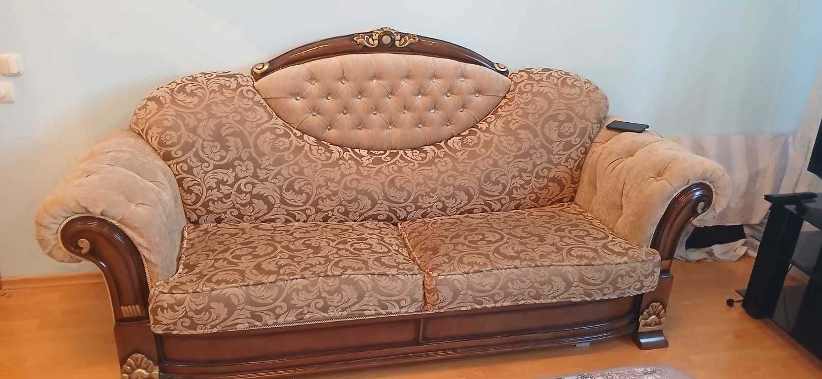 Продам диван с креслами