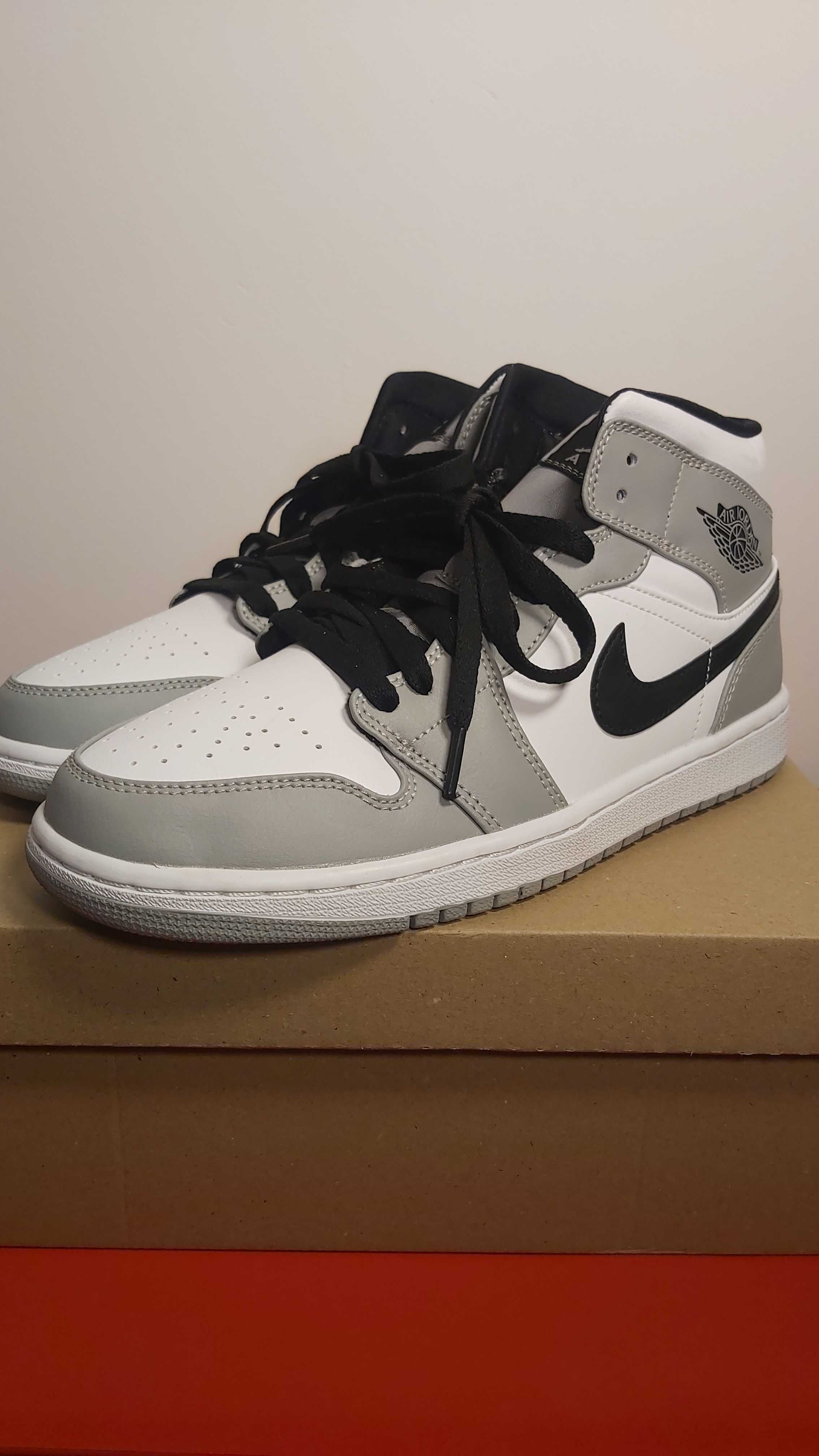 Jordan 1 Mid "Light Smoke Grey" - Номер 42