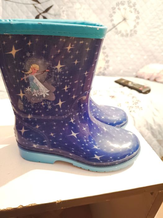 Продаю сапоги резиновые,на девочку