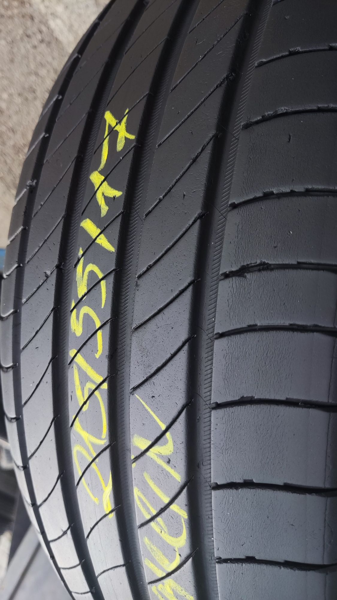 4бр. летни гуми 215/55/17 Michelin Primacy 4 
dot23
6.8mm
Много добро