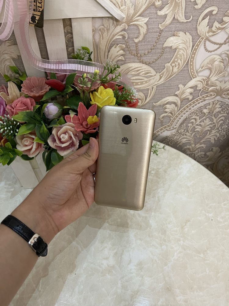 Huawey zor telefon sastiyana yahshi ideal