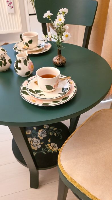 Set recondiționat 2 scaune și masă