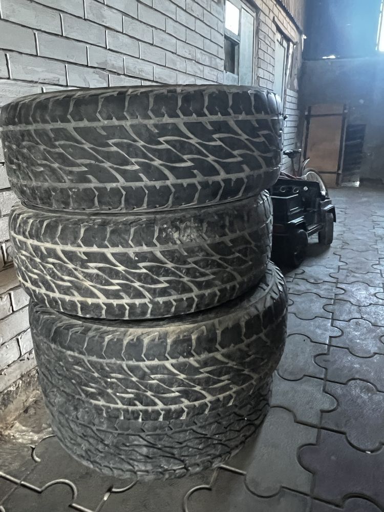 Продам шины грязывые