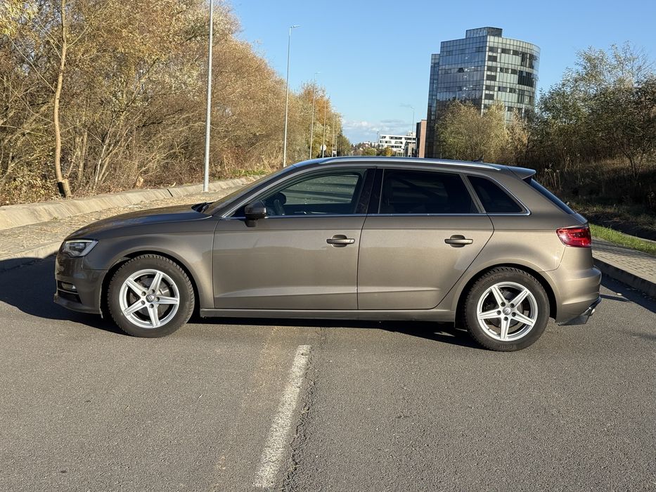 Audi a3 8v 2015 1.6 tdi Xenon / Drive select