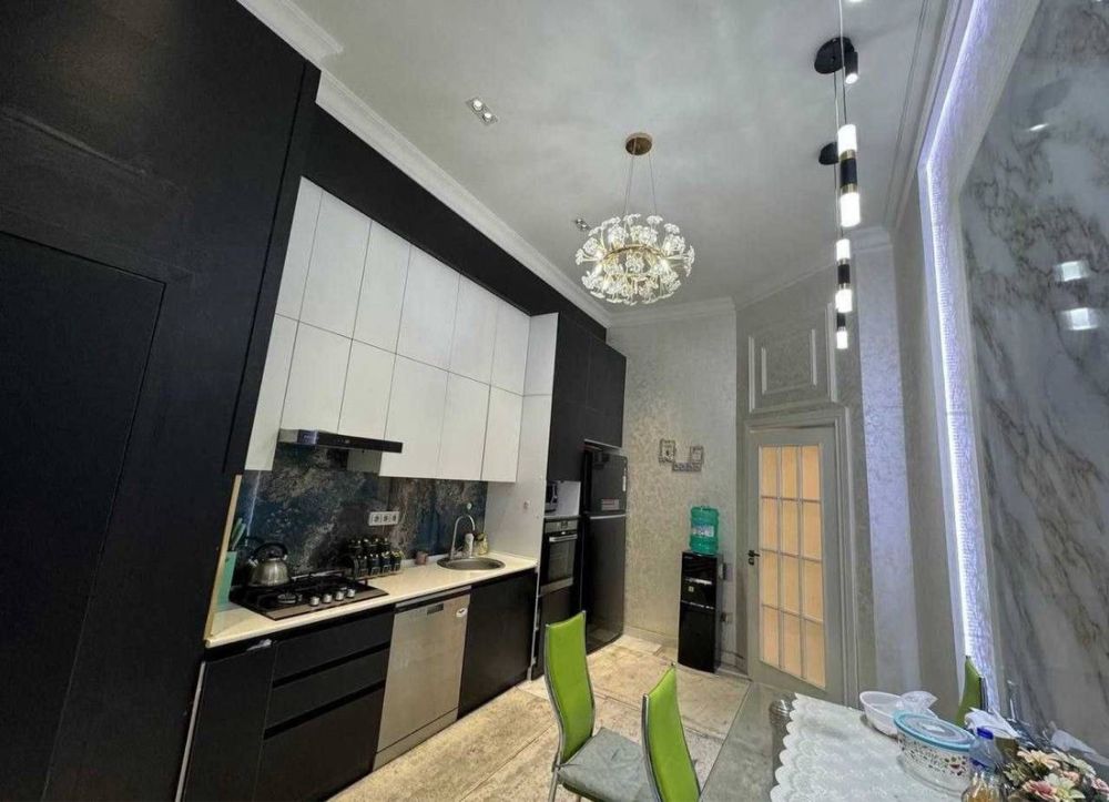 Продается квартира 4/3/10 122м2 в ЖК «MERAS Residence»