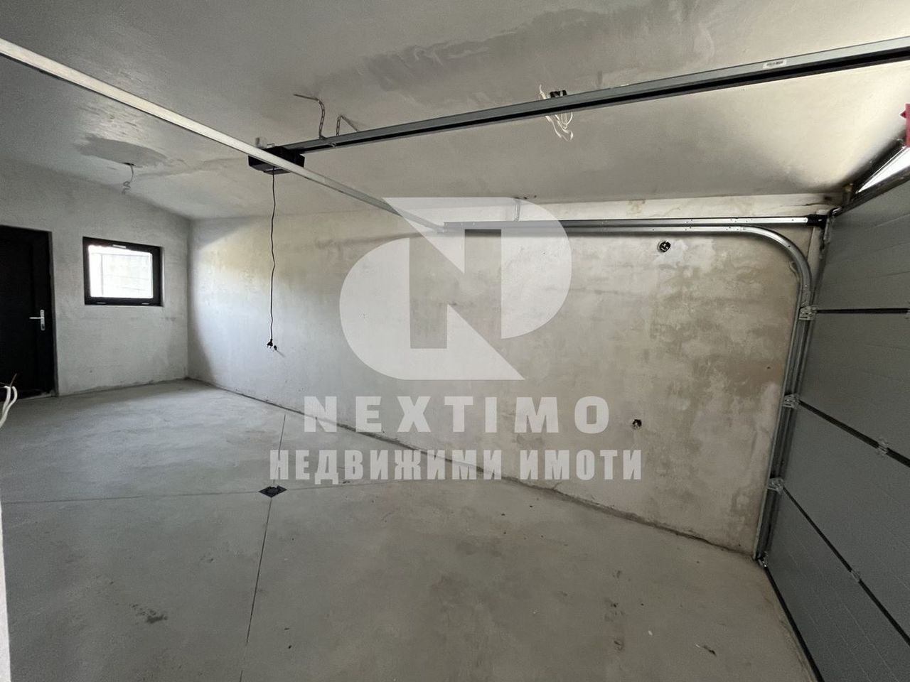 Продава се Къща в Пловдив, Остромила - 330 кв.м за 1243 €/кв.м - Снимка #10