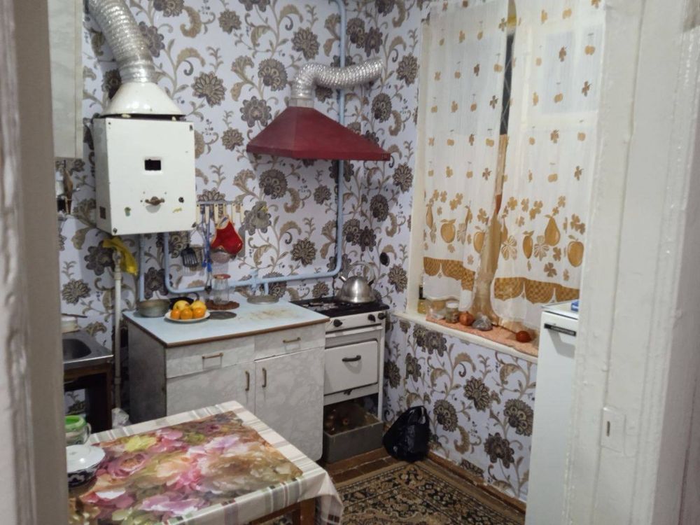 Продаётся 2 комнатная на детской больнице 27 000$