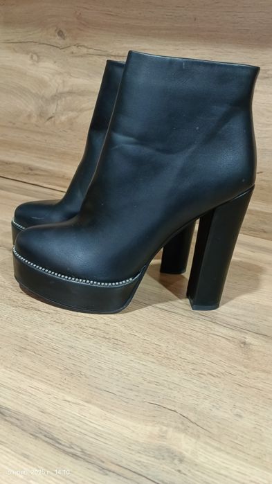 Продам демисезонные