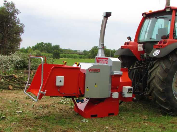 Tocatoare PROFESIONALE de crengi si resturi vegetale deplasabile