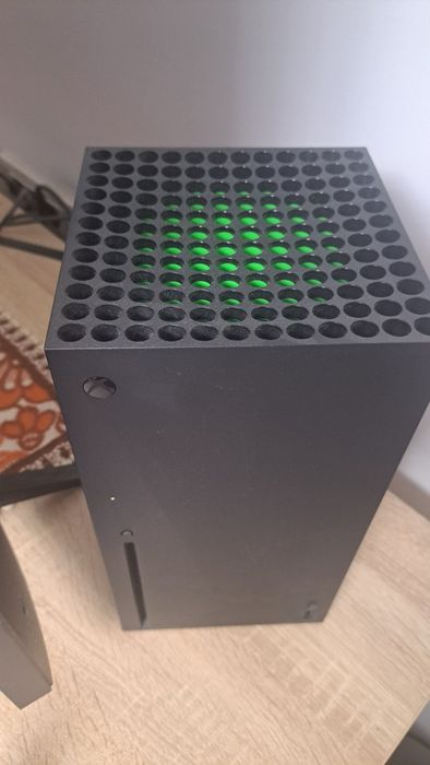 Xbox x cu un controller