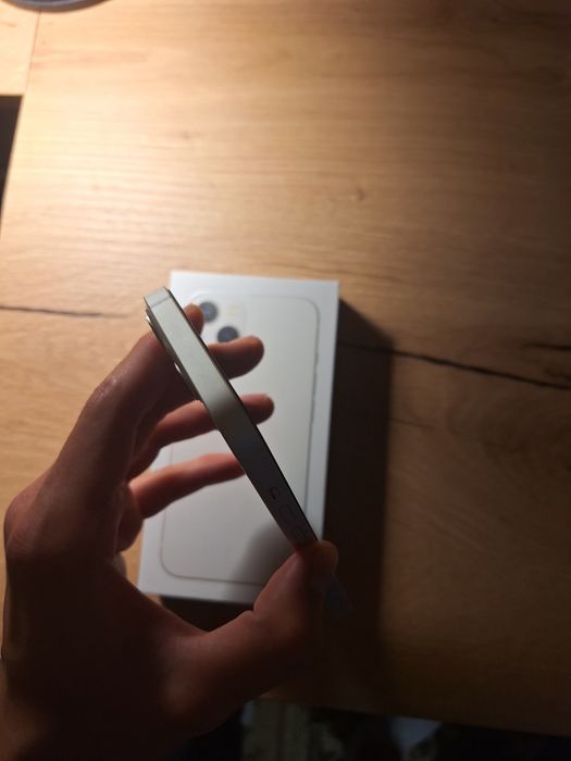 Iphone 13 в пефектно състояние