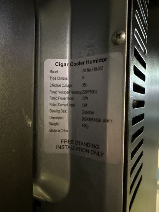 Хьюмидор Холодильник новый покупали за 1250$