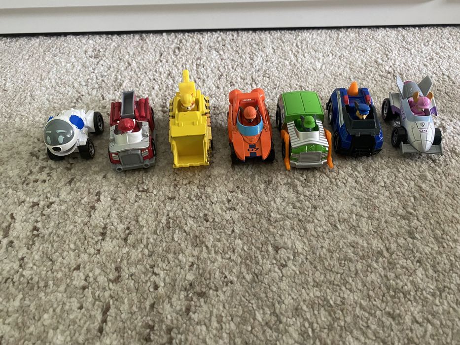 Mașinuțe ale patrulei cățelușilor