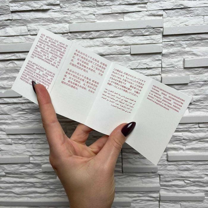 Valentino Garavani картхолдър - нов с кутия и документи