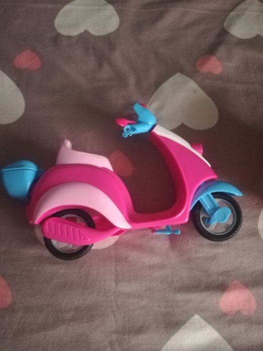 Masinuta papusi, scuter, chiuveta si wc de păpuși