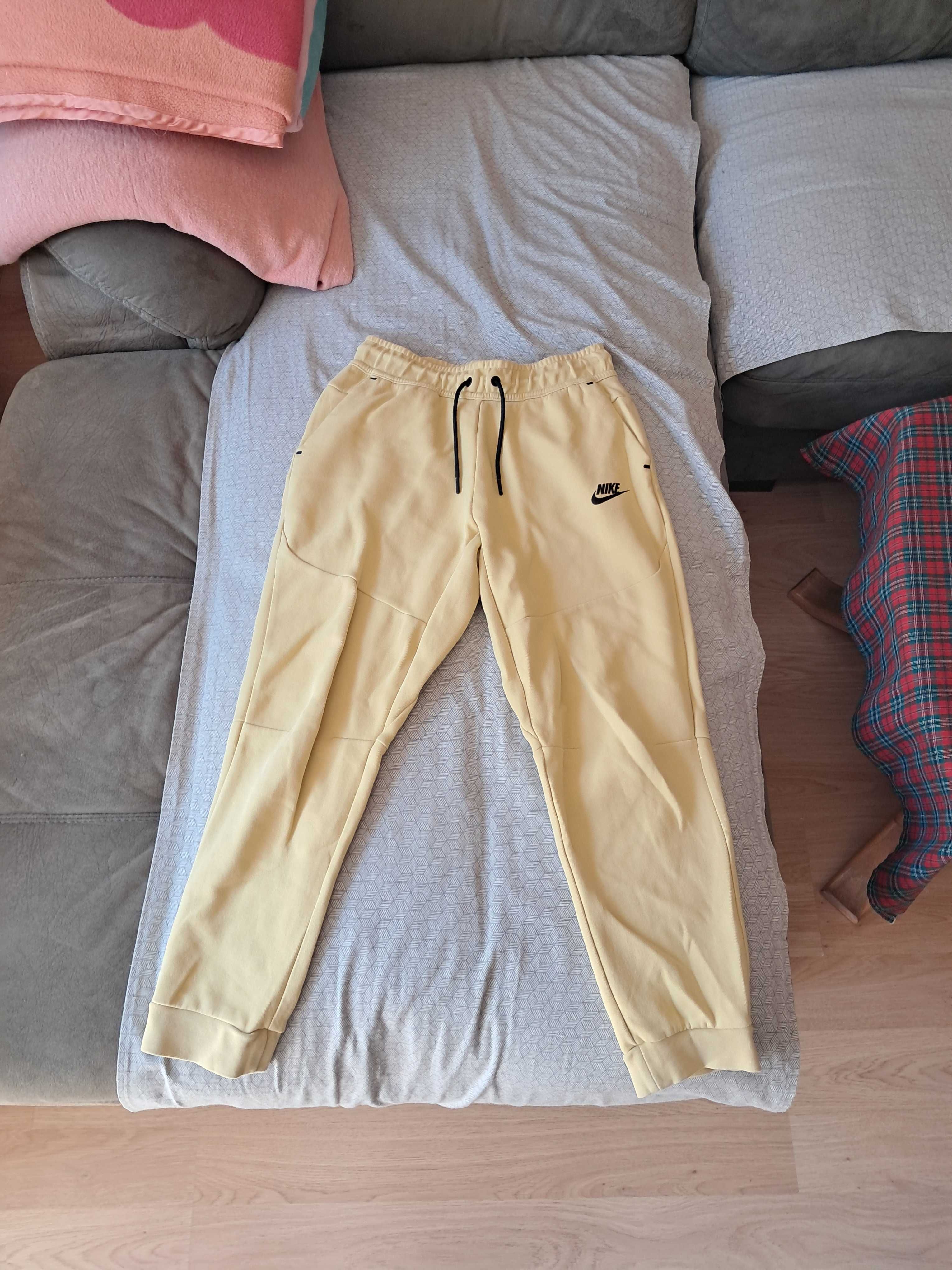 Nike Tech Fleece