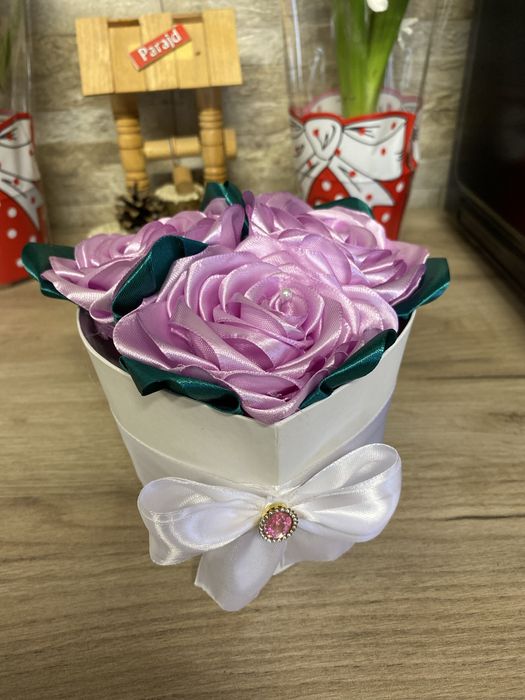 Trandafiri din satin