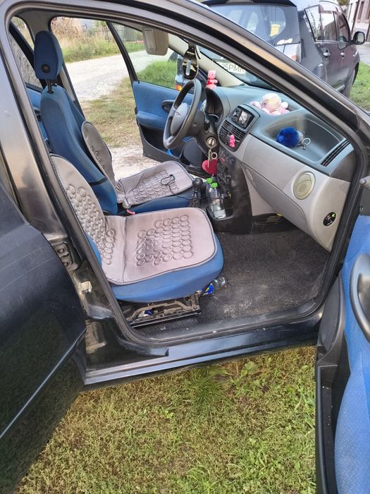 Vând fiat Punto din 2001