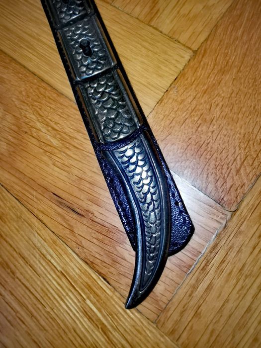 Антикварен дизайнерски кожен колан с талия 80 и с мотив змия