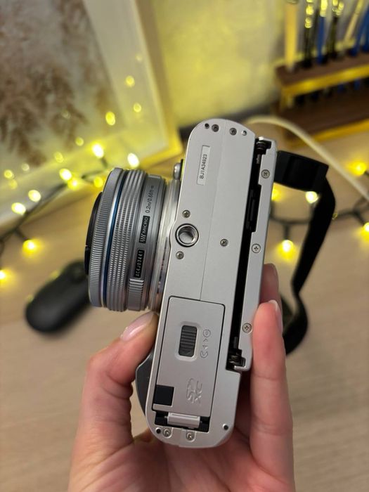 Olympus E-PL9 Aparat Foto Mirrorless 16MP MFT 4K Kit 14-42mm F3.5-5.6