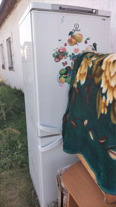 продам холодильник в районе пиицы фабрики не рабочии незнаю причину