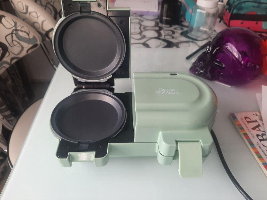 Мини гофретник за палачинки или гофрети