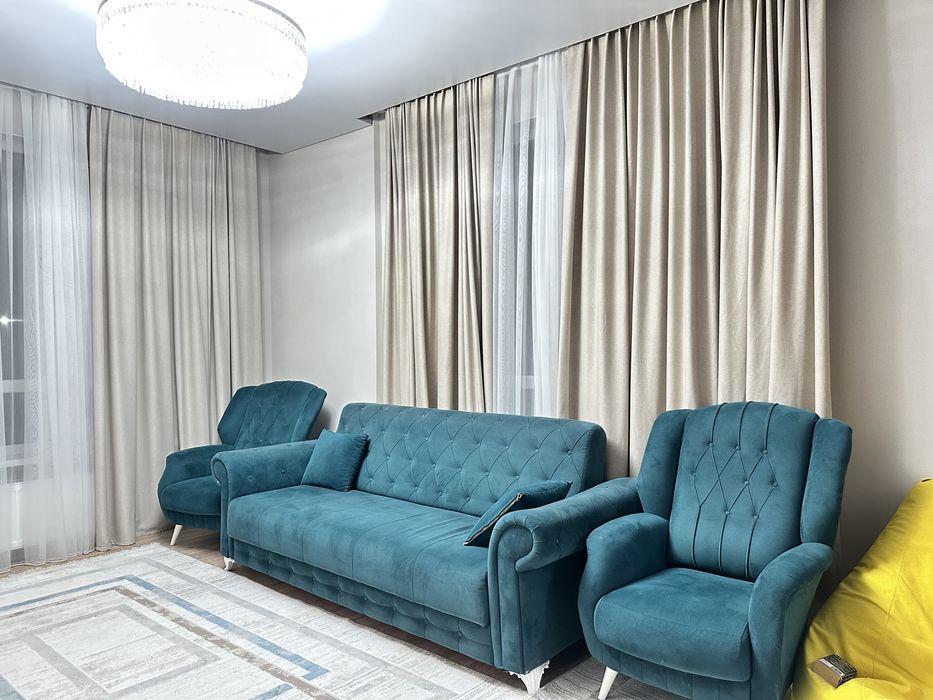 Диван и два кресла