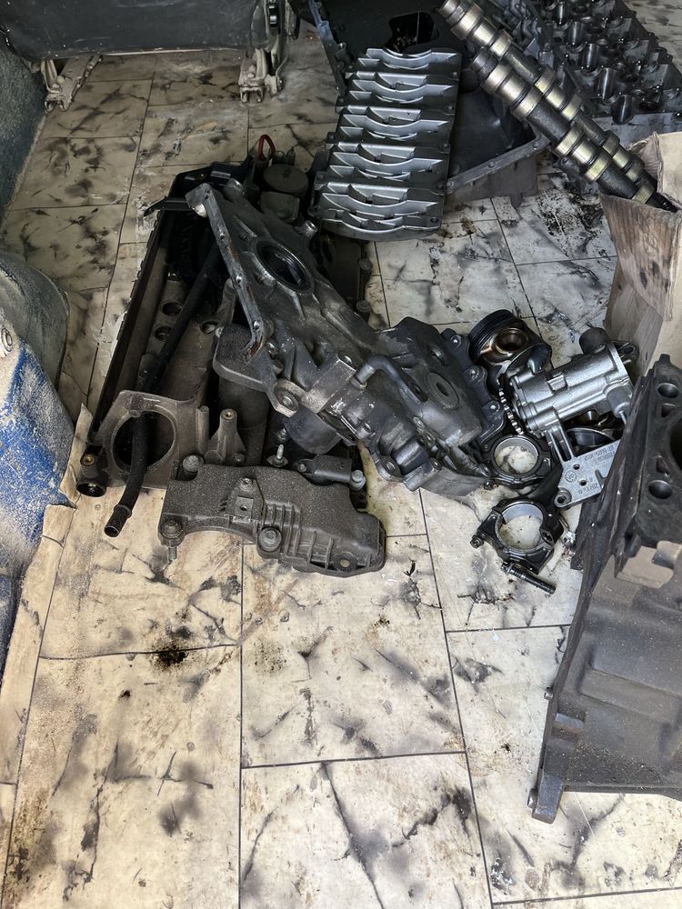 двигател глава блок бутала валове за bmw e60 530d