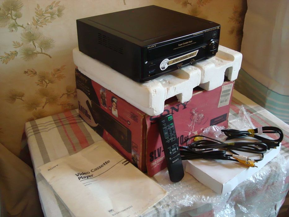 SONY SLV  XA - 110 SG . 1995 год. Видеоплеер Полн. Комплект.