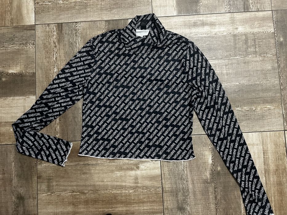 Блуза с дълаг ръкав с натпис babygirl