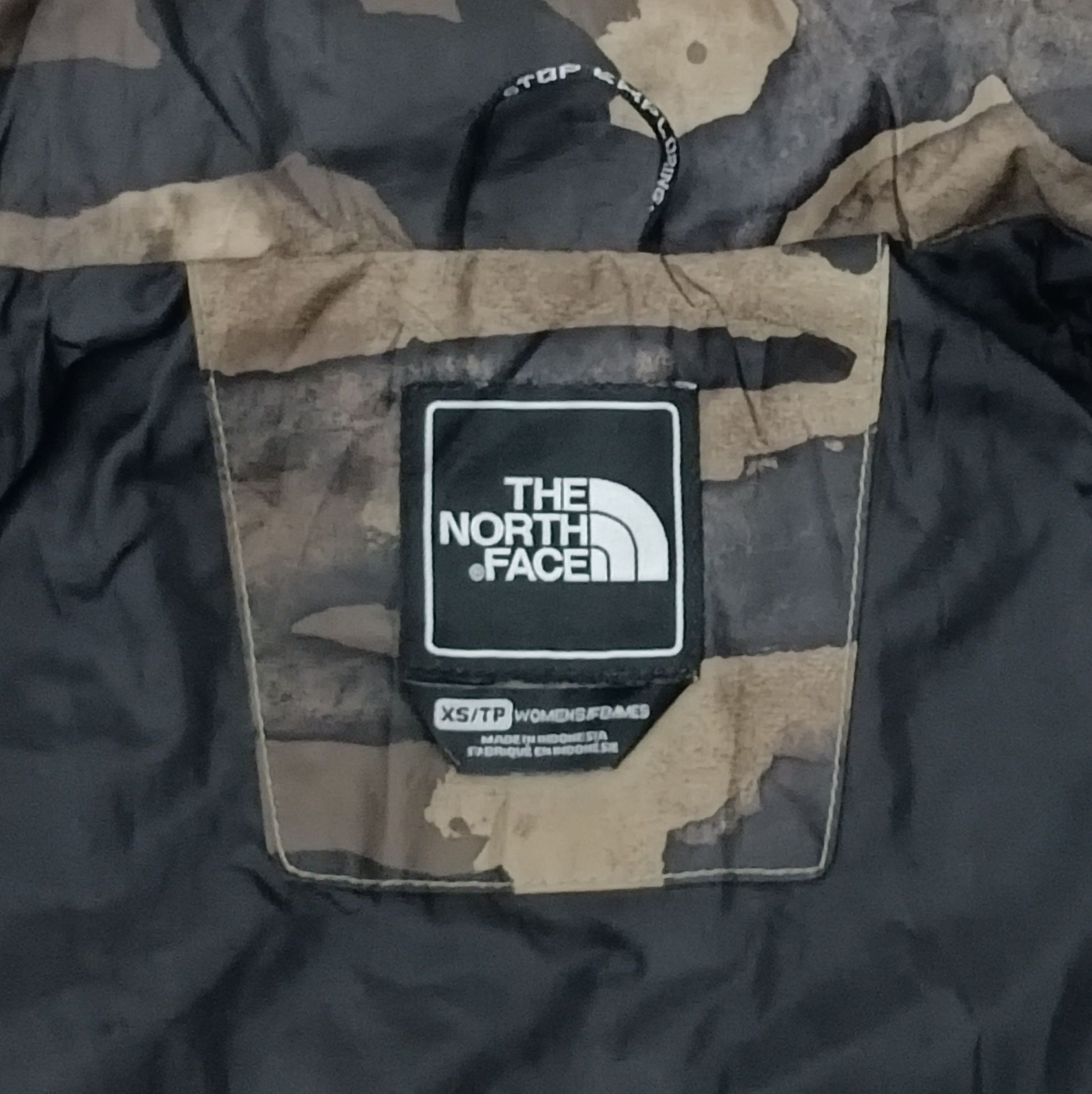 The North Face HyVent Camouflage Jacket оригинално яке XS с качулка