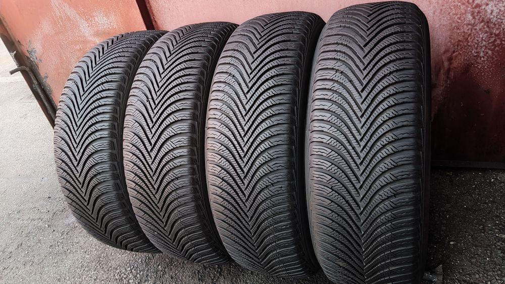 4бр. зимни гуми 215/65/17  Michelin Alpin 5
dot22
7 3мм
Много добро съ