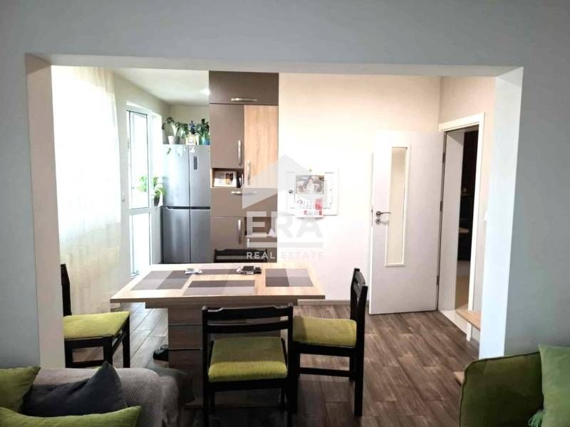 Продава се Четиристаен апартамент в Балчик - 123 кв.м за 1005 €/кв.м - Снимка #1