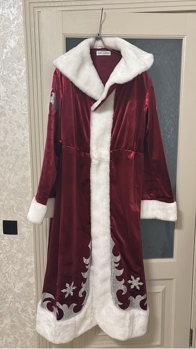 сдаю костюмы дед мороза и снегурочки