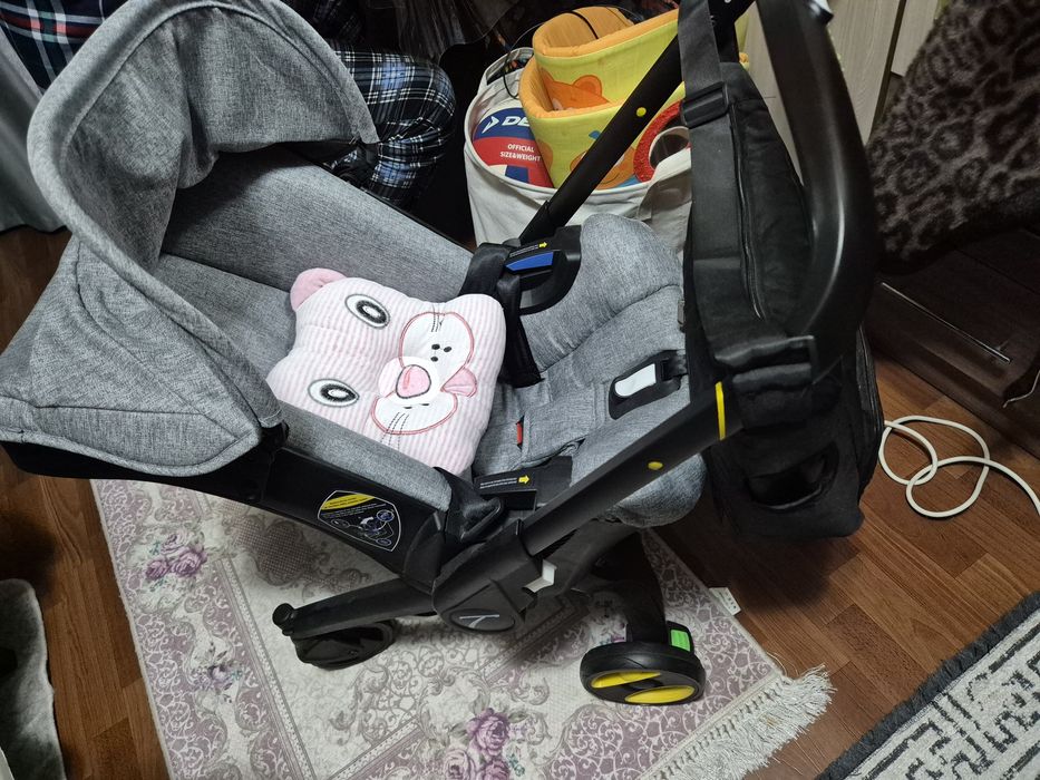 Цена за всё. Новое. Коляска-автолюлька и коврик.