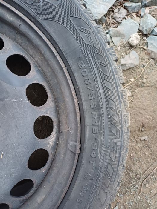 Vand 2 anvelope iarna,  205/55r16