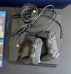 PlayStation 4 + 10 (jocuri Jocurile sunt listate in descriere)