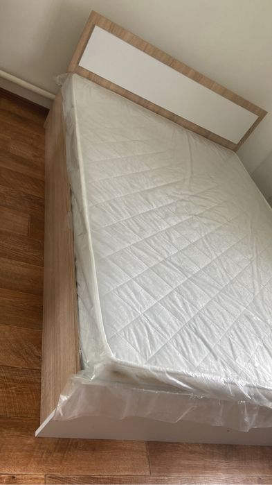 Продается тахта и матрас абсолютно новые