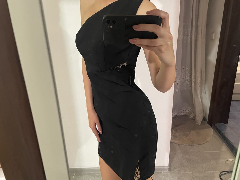 Официална елегантна черна рокля