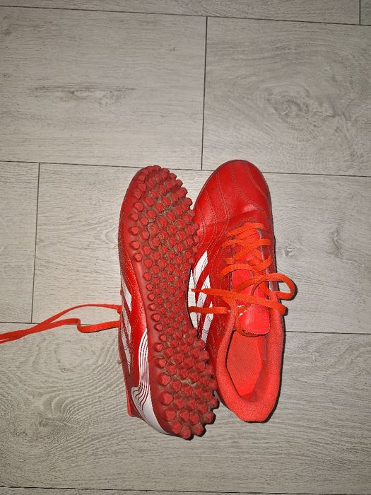 Ghete fotbal sintetic marca adidas