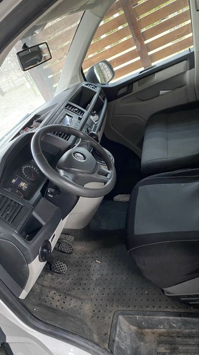 Volkswagen transporter T6 9 locuri