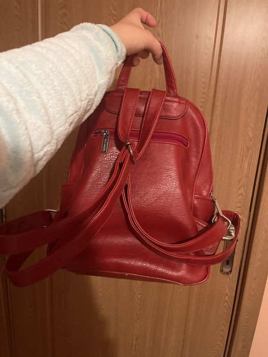 Продовам здрава раница дамска!