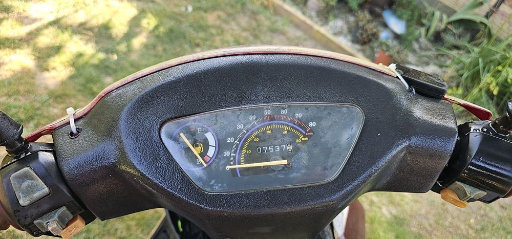 Vand scuter  pe benzina Gopop