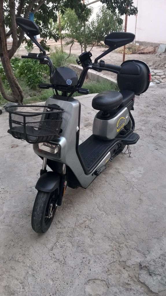 Velomax yangi avlod skuter. Ideal holatda
