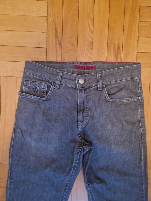 З броя дънки на Andrews Jeans