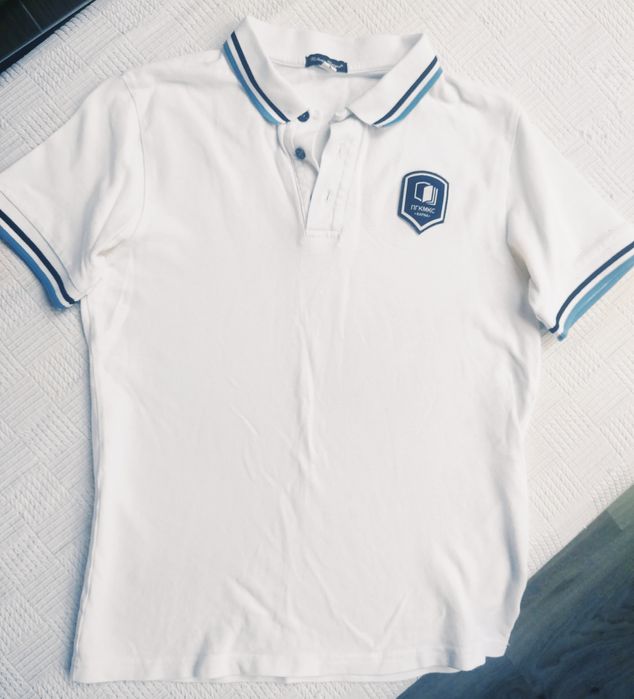 Ученическа блузка на академик Благовест Сендов Варна ПГКМКС