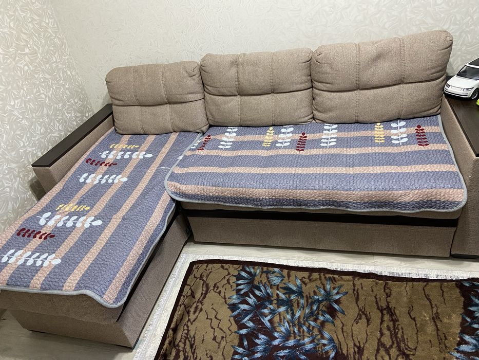 Диван б/у в хорошем состояний